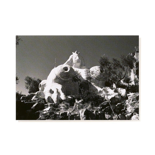Postcard The Empress (concrete)